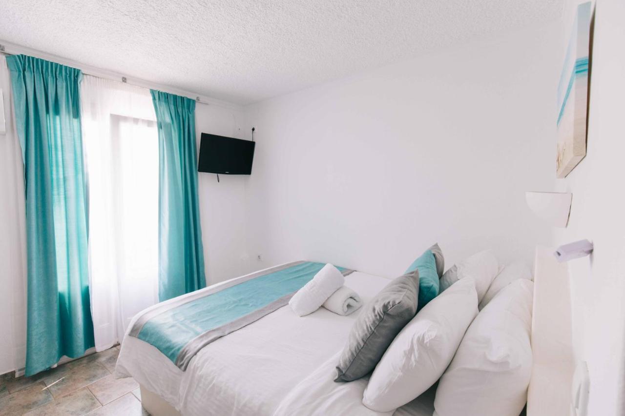Kafieris View Aparthotel Фиростефани Екстериор снимка
