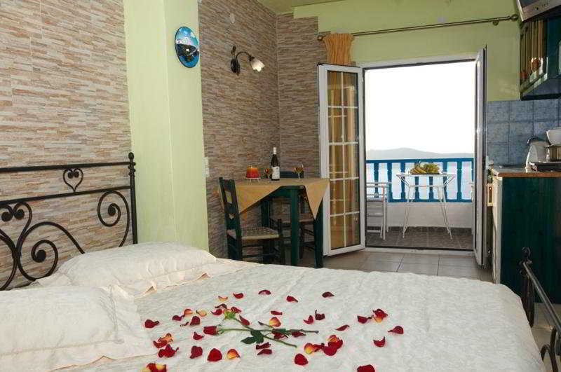 Kafieris View Aparthotel Фиростефани Екстериор снимка